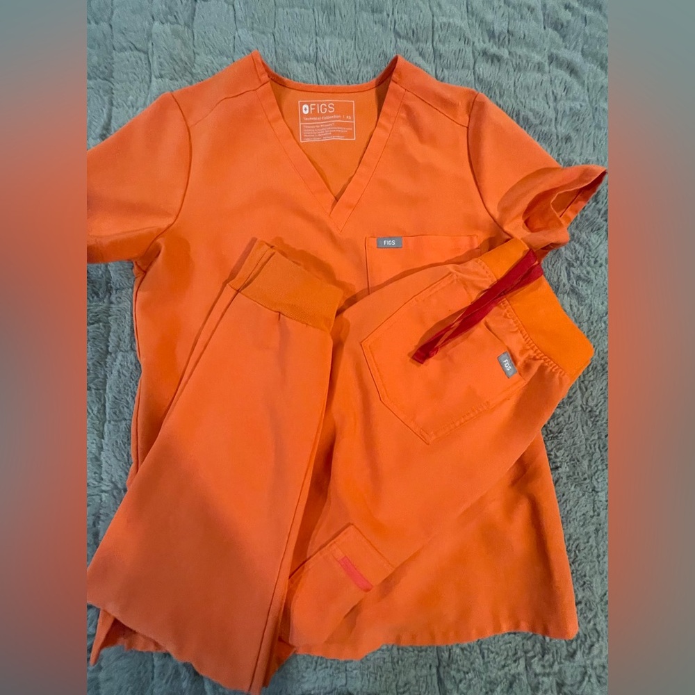 Figs Jogger TWO PIECE Set - Size [XS] - $65 (Original Price $86) LIMITED edition